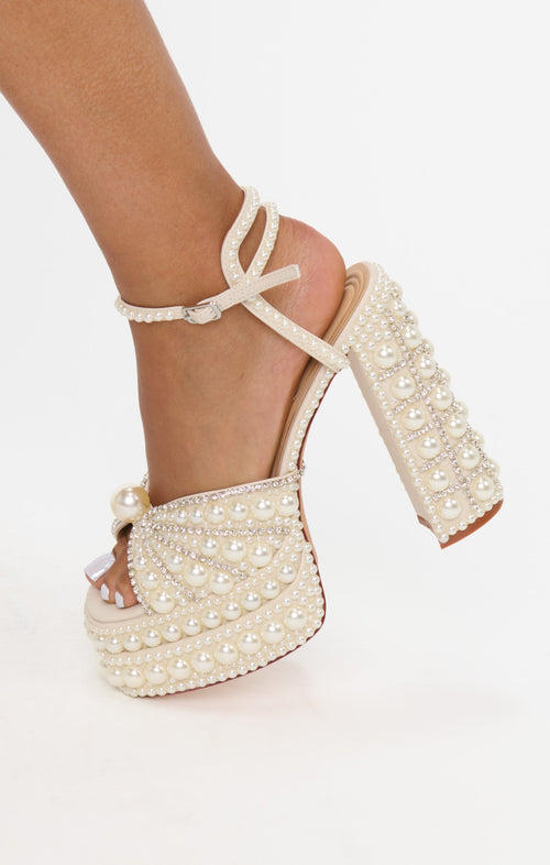 Azalea Wang Astrella Heel ~ White